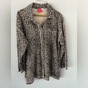 Vintage Liz Claiborne Petite Tan Black Animal Leopard Print Buttoned Blouse Y2K